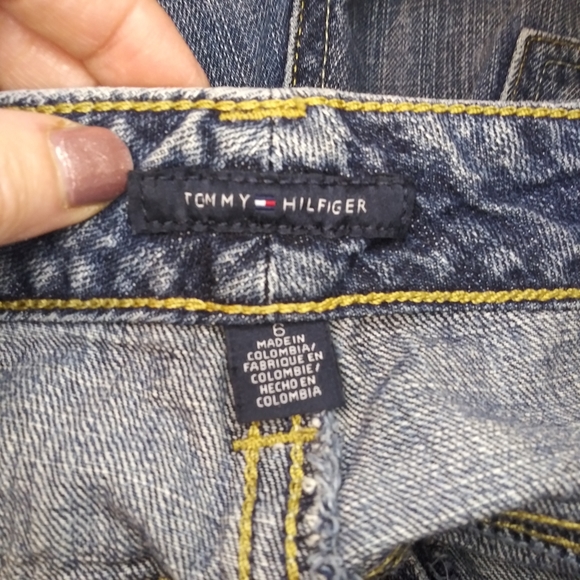 Vintage 2007 Tommy Hilfiger Flap Pocket Denim Shorts - Picture 10 of 13